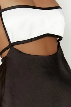 Veda Two Tone Mini Dress - Black -Meshki Shop 20221115 meshki ecomm reflections14856