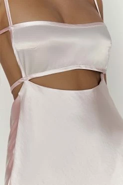 Veda Two Tone Mini Dress - Blush Pink -Meshki Shop 20221115 meshki ecomm reflections15127