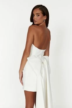 Meredith Strapless Bow Mini Dress - White 16 Meredith Strapless Bow Mini Dress - White -Meshki Shop 20230117 meshki ecomm content bridal nat6112