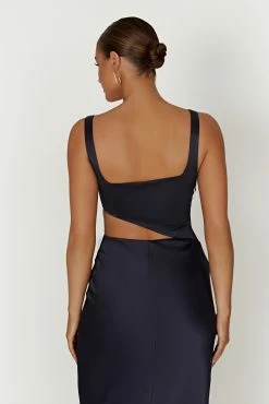 Gianna Maxi Dress - Midnight Navy -Meshki Shop 20230317 meshki ecomm linen katie1619