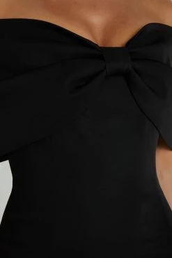 Gwyneth Off Shoulder Bow Mini Dress - Black 14 Gwyneth Off Shoulder Bow Mini Dress - Black -Meshki Shop 20230515 meshki ecomm new reshoots10307
