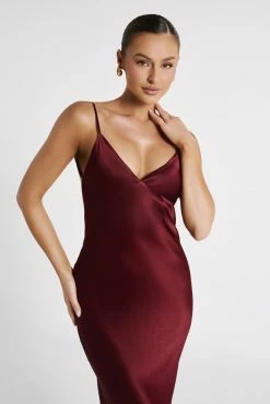 Kiko Satin Chiffon Midi Dress - Berry 17 Kiko Satin Chiffon Midi Dress - Berry -Meshki Shop MESHKI ECOM JUL23 MAXIMISATIONS KATIE DAY02 S08 031