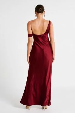Soleil Satin Off Shoulder Maxi Dress - Berry 12 Soleil Satin Off Shoulder Maxi Dress - Berry -Meshki Shop MESHKI ECOM JUL23 MAXIMISATIONS KATIE DAY02 S17 028